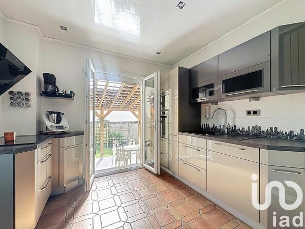 Maison à vendre 6 pièces 177 m² Orly