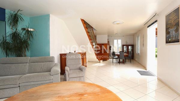 Vaste propriété au calme d'une impasse sur une parcelle de terrain de 570 m²