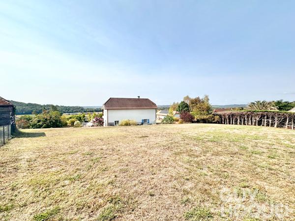 Terrain à bâtir de 1217 m² proche d'ORTHEZ