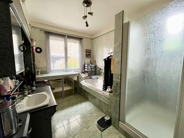Immeuble Conflans Sainte Honorine 1 250 000 € **  - Référence  8080