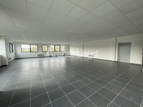 Bureaux à louer ou à vendre à Tourcoing dans parc sécurisé et écoresponsable