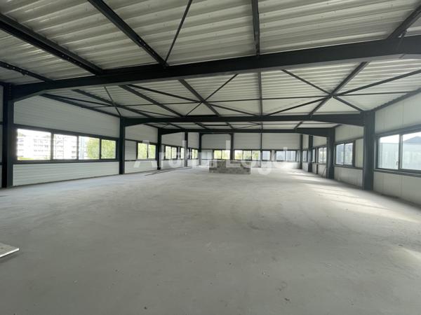 Bureaux à louer ou à vendre à Tourcoing dans parc sécurisé et écoresponsable