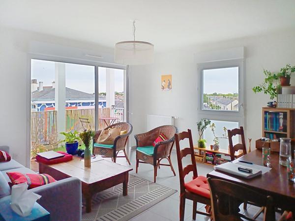 À vendre : Appartement 3 pièces à Angers situé Quartier des Banchais dans une résidence récente avec ascenseur et stationnement