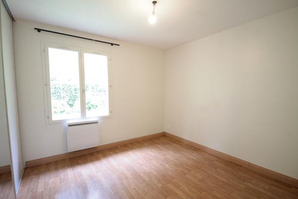 Pavillon 4 chambres sur sous-sol total proche EPERNON