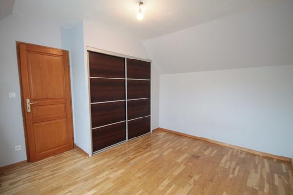 Pavillon 4 chambres sur sous-sol total proche EPERNON