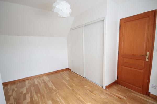 Pavillon 4 chambres sur sous-sol total proche EPERNON