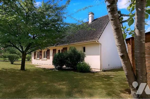 Maison indépendante à vendre - Proximité Mesnil-Esnard
Maison édifiée sur une parcelle de 516 ...