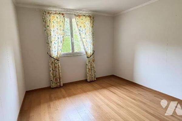 Maison indépendante à vendre - Proximité Mesnil-Esnard
Maison édifiée sur une parcelle de 516 ...