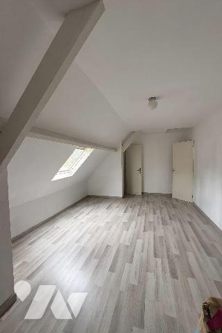 Maison indépendante à vendre - Proximité Mesnil-Esnard
Maison édifiée sur une parcelle de 516 ...