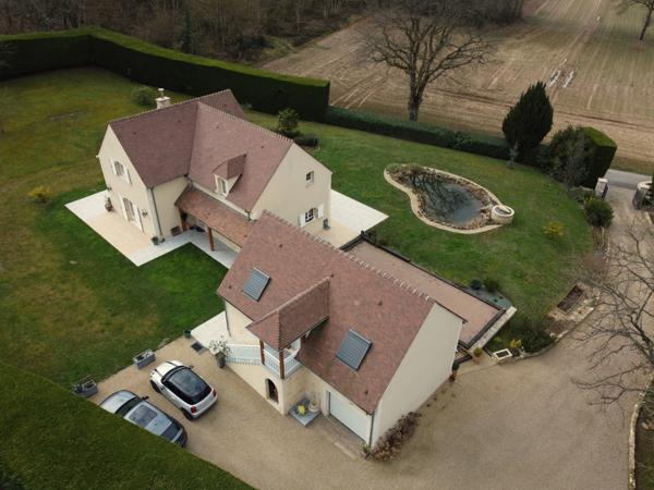 Maison 8 pièce(s) 5 chambre(s) 266 m²