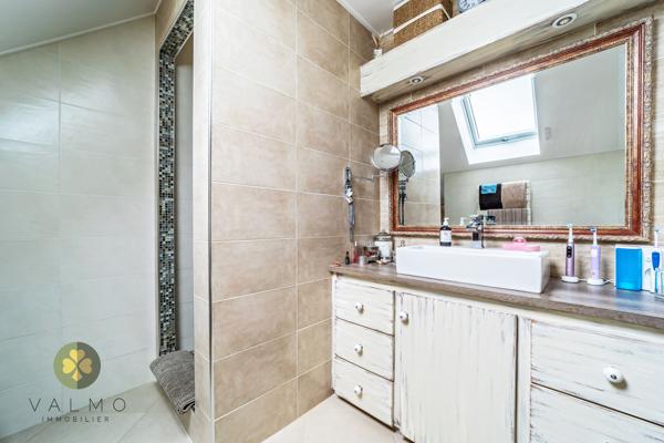 Maison 8 pièce(s) 5 chambre(s) 266 m²