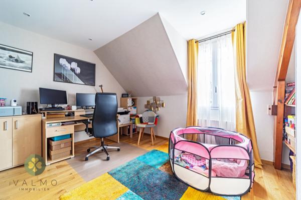 Maison 8 pièce(s) 5 chambre(s) 266 m²