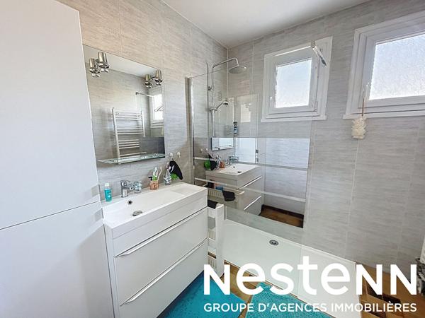 A Vendre: Maison sur sous sol complet - Centre LA CHAPELLE DE GUINCHAY (71750)