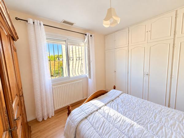 Maison
         6 pièces
        - 143 m² 390 000 € *