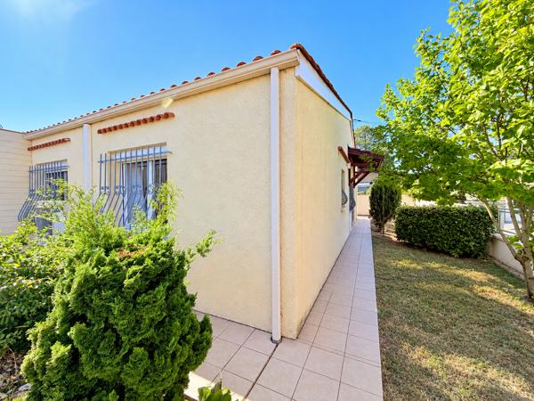 Maison
         6 pièces
        - 143 m² 390 000 € *