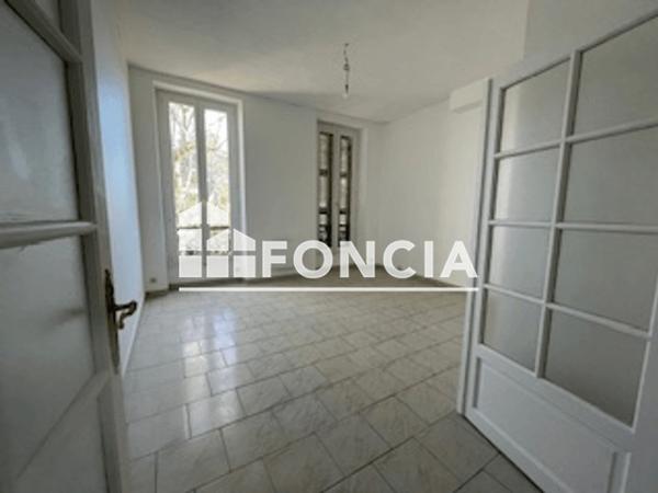 Location Appartement 3 pièces 70 m² - 11 RUE PIERRE BENOIT Marseille 13 13013