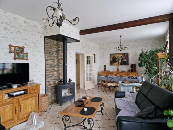 Crépy-en-Valois (60800) MAISON VIVABLE DE PLAIN-PIED A CREPY-EN-VALOIS 170 m²