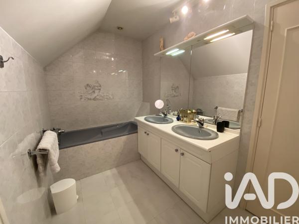 Maison à vendre 8 pièces 184 m² Savigny-sur-Orge