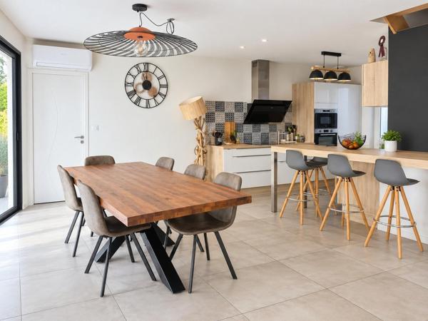 Maison contemporaine avec DPE A et terrasse