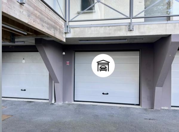 Superbe duplex 2 CHAMBRES , terrasse , garage et cave avec vue golf - 73.44 m2