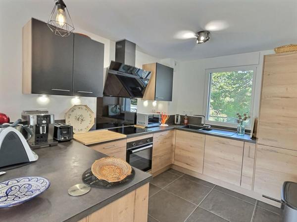 Superbe duplex 2 CHAMBRES , terrasse , garage et cave avec vue golf - 73.44 m2