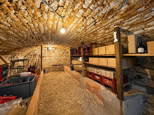 Ancien corps de ferme rénové de plus de 200 m² habitables avec grange