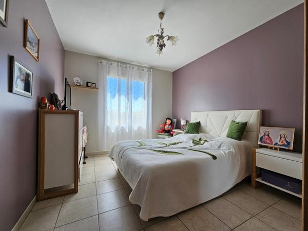 Maison à Doué-en-Anjou, 49700 - 5 pièces 93m²