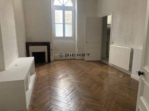 Appartement 3 pièces 80 m² PAU - 64000