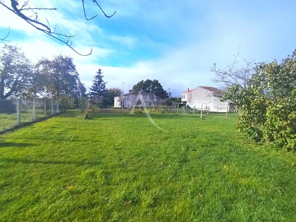 Thénac - Maison 4 pièces avec jardin et dépendance