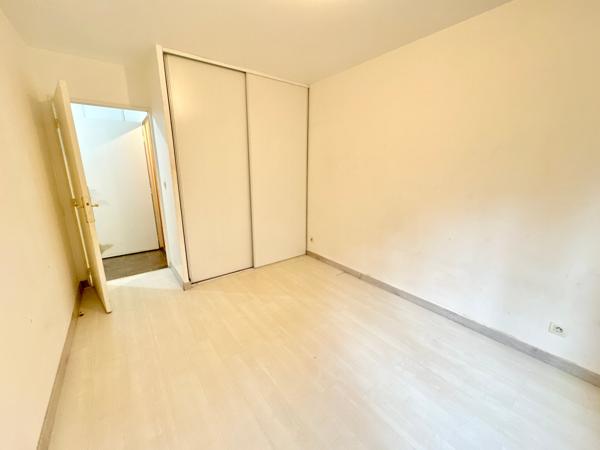 appartement F2 avec jardin et parking