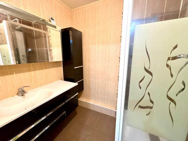 appartement F2 avec jardin et parking