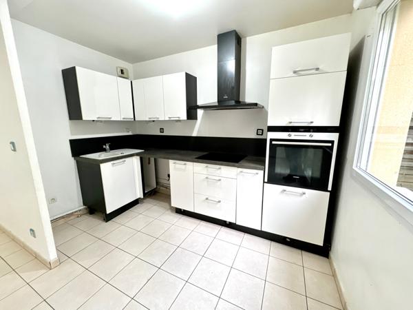 appartement F2 avec jardin et parking