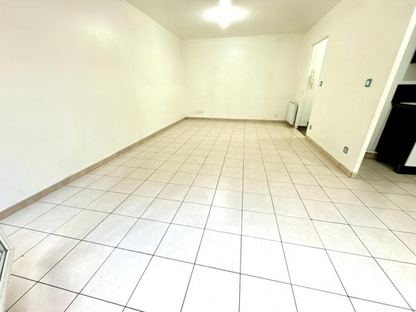 appartement F2 avec jardin et parking
