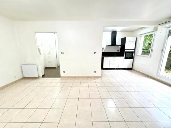 appartement F2 avec jardin et parking