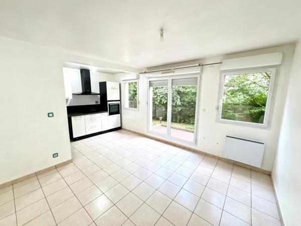 appartement F2 avec jardin et parking