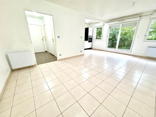 appartement F2 avec jardin et parking
