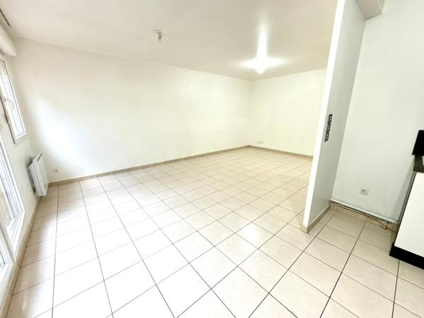 appartement F2 avec jardin et parking
