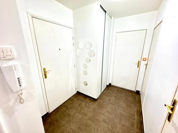 appartement F2 avec jardin et parking