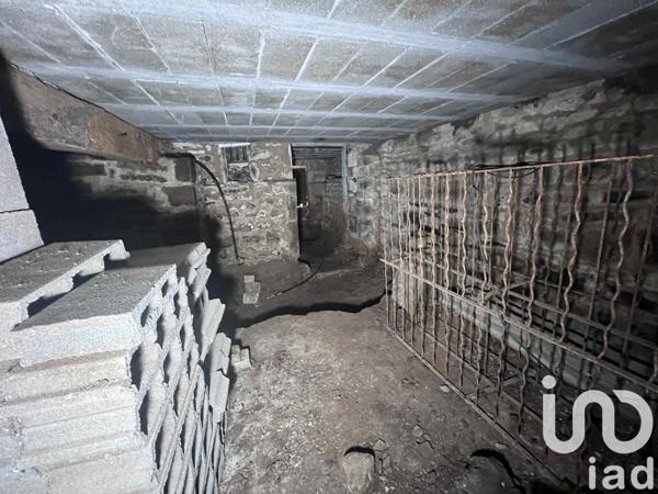 Demeure 7 pièces de 215 m² à Charroux (86250)