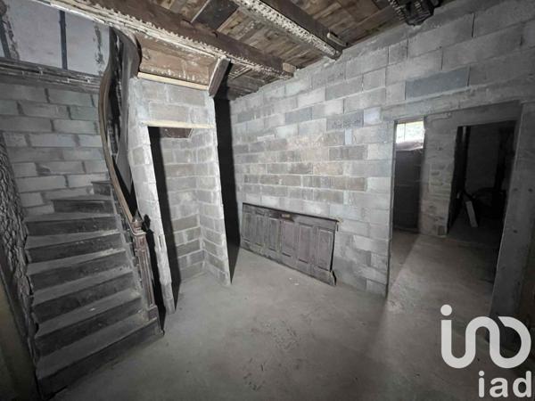 Demeure 7 pièces de 215 m² à Charroux (86250)