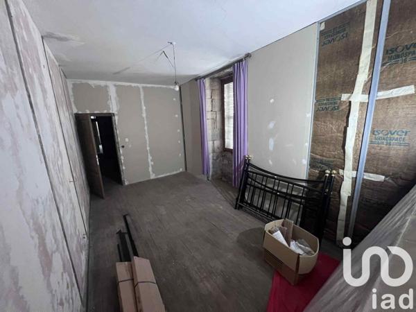 Demeure 7 pièces de 215 m² à Charroux (86250)