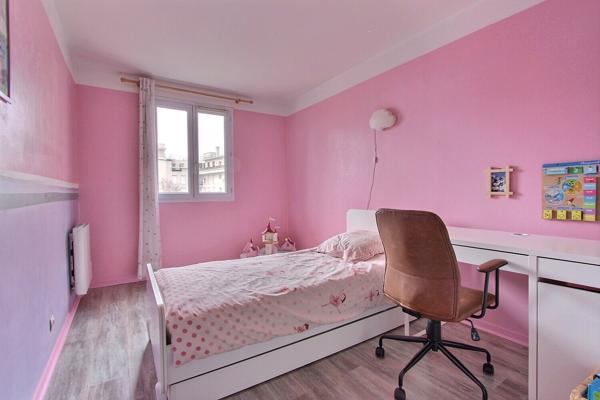 Appartement Villeneuve La Garenne 3 pièces de 70,05m2