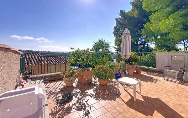 Maison à vendre    4 pièces • 83,25 m2 Cagnes-sur-Mer