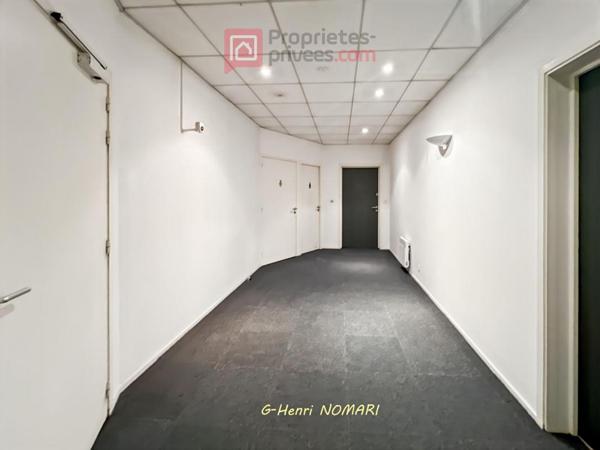 Chateaubriant Espaces Bureaux 230 m2, 5 places de parking
