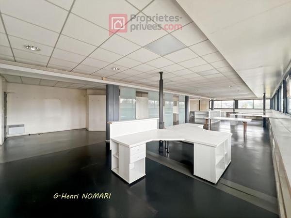 Chateaubriant Espaces Bureaux 230 m2, 5 places de parking