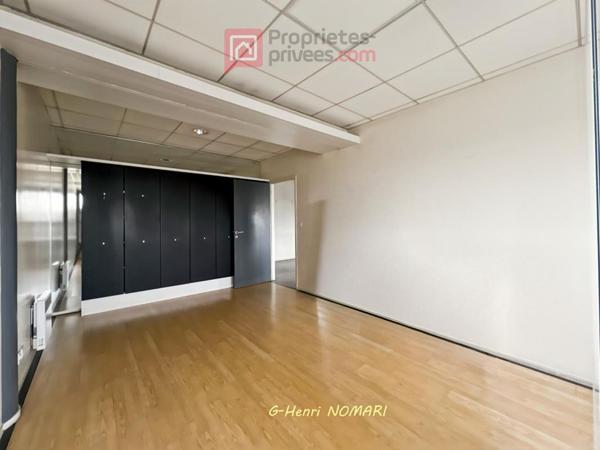 Chateaubriant Espaces Bureaux 230 m2, 5 places de parking