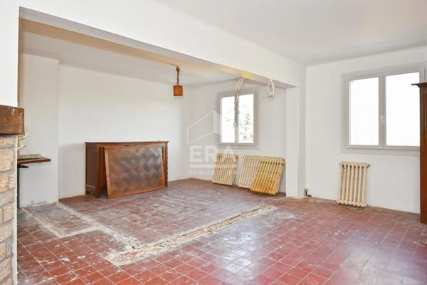 Maison à rénover ? 171 m² ? Jardin 570 m² ? Quartier calme et prisé