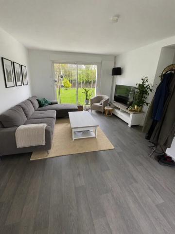 Vente                                                      Maison
                        
                     8 pièces                      137 m2                     à Chambly