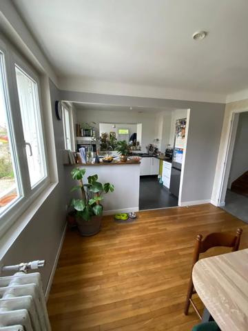 Vente                                                      Maison
                        
                     8 pièces                      137 m2                     à Chambly