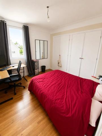 Vente                                                      Maison
                        
                     8 pièces                      137 m2                     à Chambly